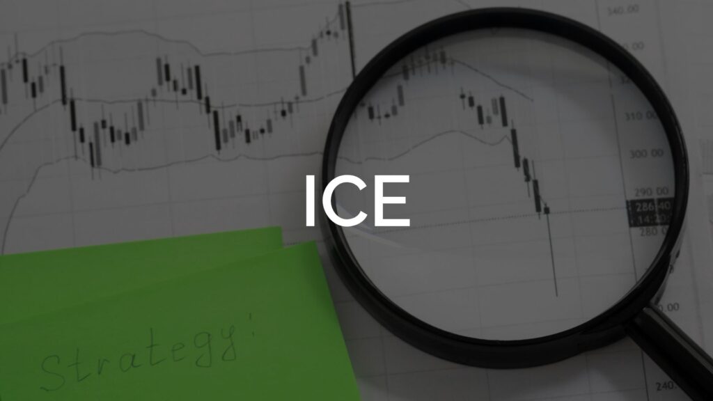 Análise financeira com lupa sobre gráficos de crescimento, representando o Incentivo à Capitalização das Empresas (ICE).