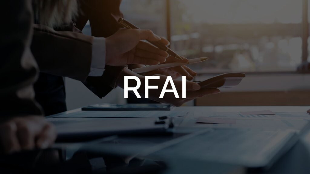 Reunião de equipa a planear candidaturas ao RFAI (Regime Fiscal de Apoio ao Investimento).