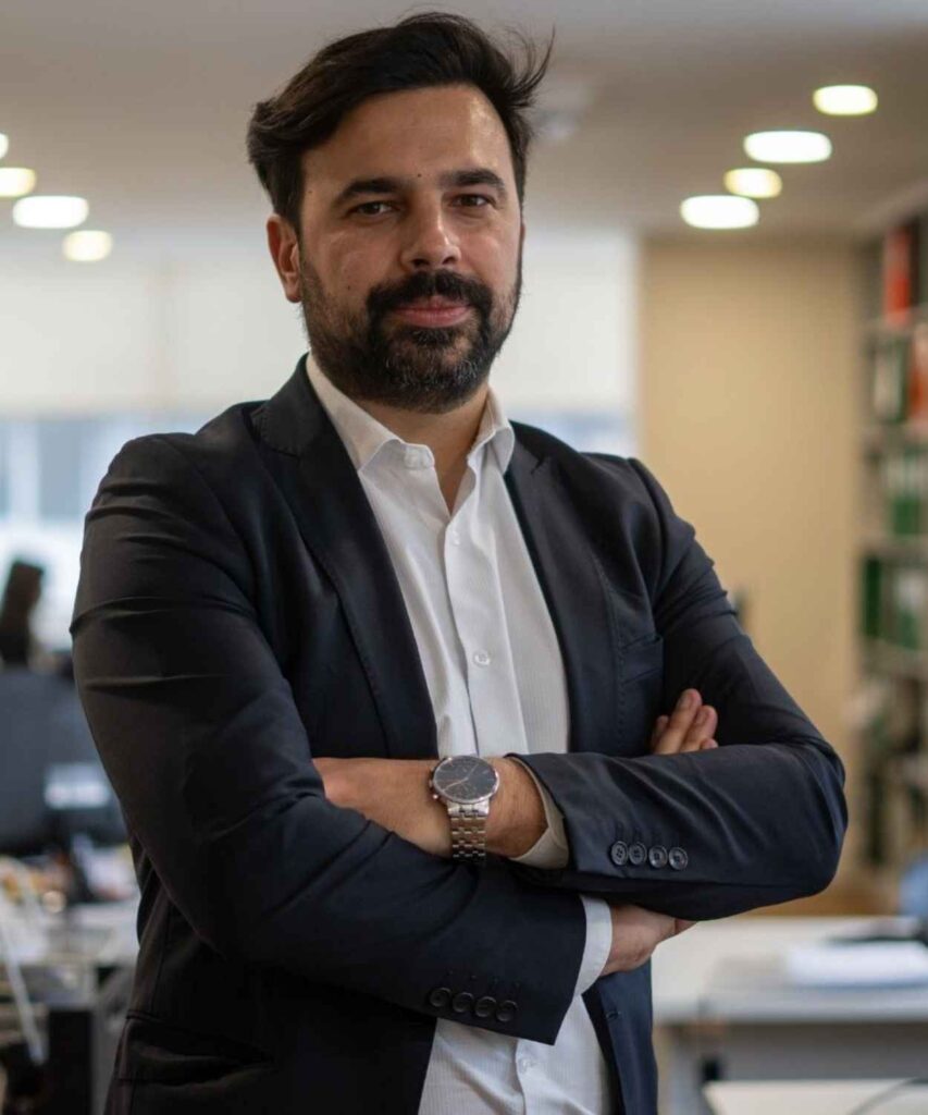 Tiago Ferreira, Investment Project Manager da Estrategor, especialista em projetos de investimento e benefícios fiscais.